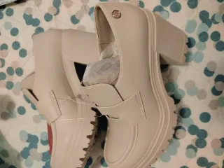 Mocasines XTI Beige Nuevos