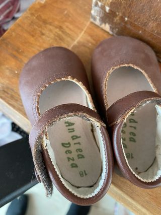 Zapatos bebé niña marron chocolate
