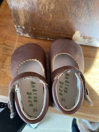 Zapatos bebé niña marron chocolate