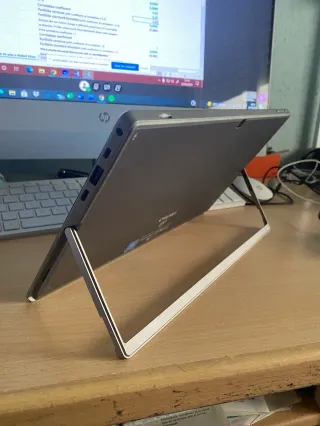 Tablet Chuwi Ubook X Windows