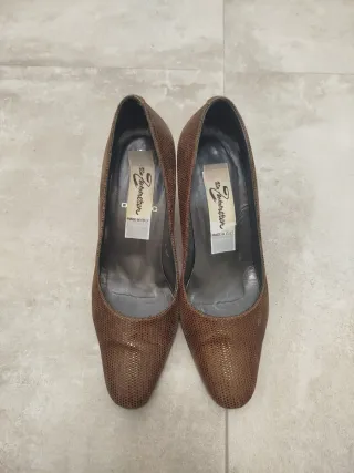 Zapatos tacón Gianni marrones talla 37