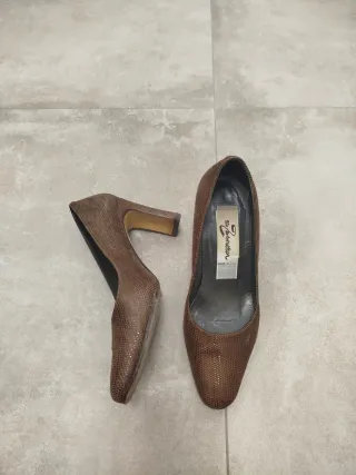 Zapatos tacón Gianni marrones talla 37