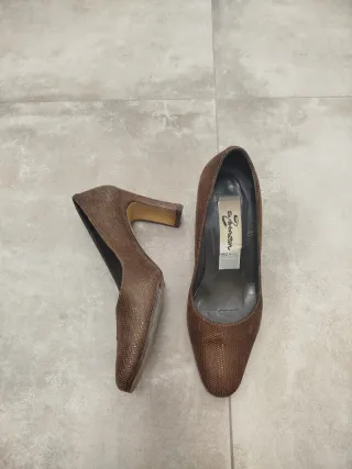 Zapatos tacón Gianni marrones talla 37