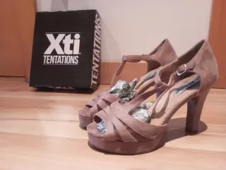 Zapatos de tacón beige/rosa talla 40