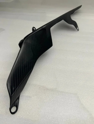 PROTECTOR DE CADENA EN CARBONO R1 2009-14