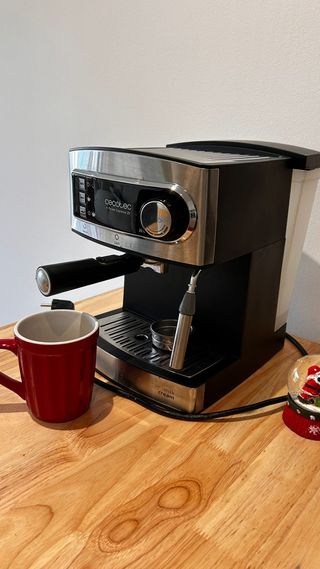 Cafetera Cecotec Power Espresso 20 + Descalcificad