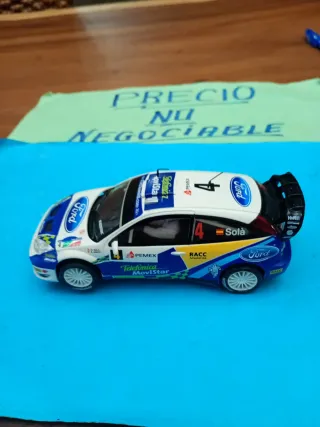 Scalextric Ford Focus WRC con luces sola 1.32
