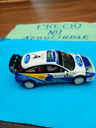 Scalextric Ford Focus WRC con luces sola 1.32