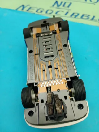 Scalextric Ford Focus WRC con luces sola 1.32