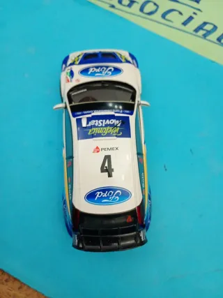Scalextric Ford Focus WRC con luces sola 1.32