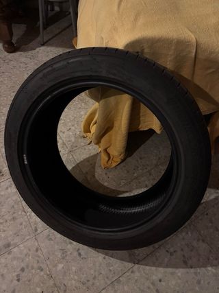 Hankook ion evo 235/45/18