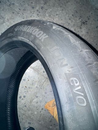 Hankook ion evo 235/45/18