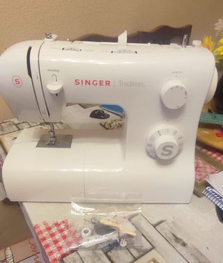 Máquina de Coser Singer Tradition