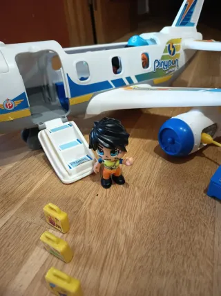 Avión grande Pinypon Action
