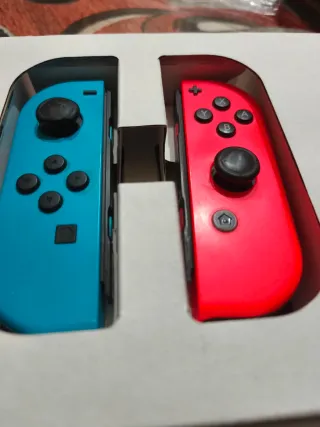 Joycons Nintendo Switch Azul y Rojo Originales
