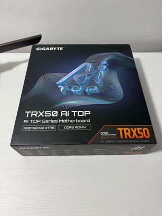 Gigabyte TRX50 AI TOP Placa Base