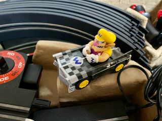 Carrera GO! Mario Kart Nintendo Slot + coche Wario