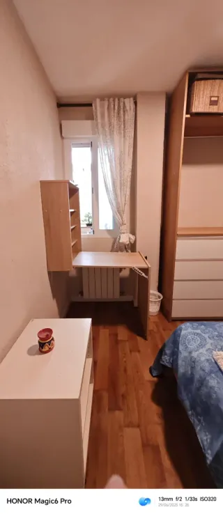 Se alquila habitacion