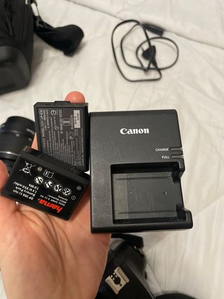 Cámara Canon EOS 4000D + Accesorios