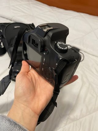 Cámara Canon EOS 4000D + Accesorios