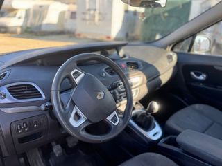 Renault Scenic 2012