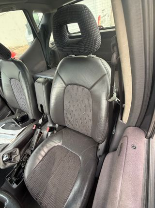 ASIENTO DELANTERO IZQUIERDO MERCEDES CLASE A