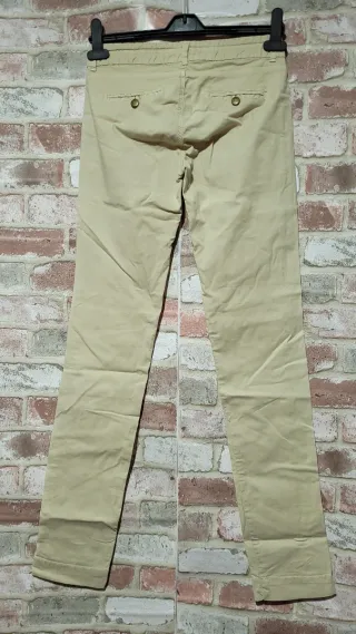 Pantalón beige Bershka