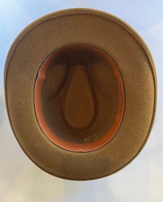 Sombrero de lana marrón