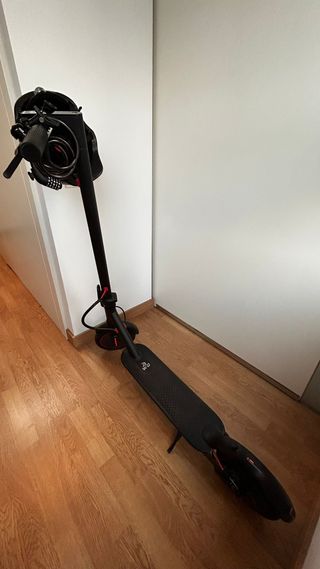 Patinete Eléctrico Xiaomi Mi Scooter + Casco
