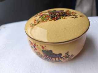 Caja japonesa lacada vintage con tapa