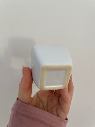 Maceta mini de cerámica blanca