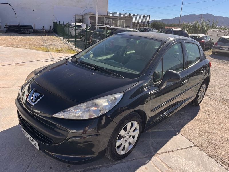 Peugeot 207 2007 - foto 1