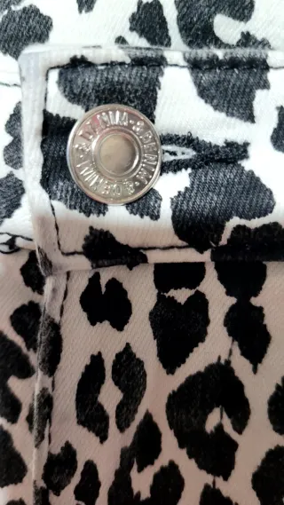 Pantalones H&M Estampado Leopardo