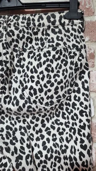 Pantalones H&M Estampado Leopardo
