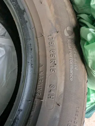 Neumático Michelin 175/65 R15 84H