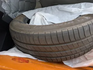 Neumático Michelin 175/65 R15 84H