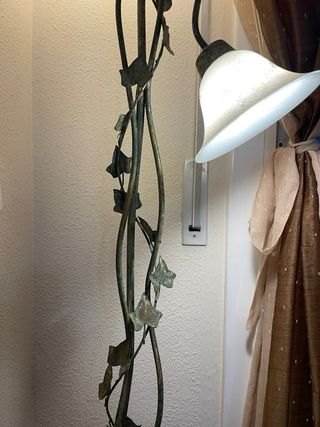 Lámpara de pie italiana hierro forjado