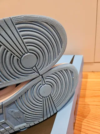 Nike Air Jordan 1 Retro Uni Blue 44