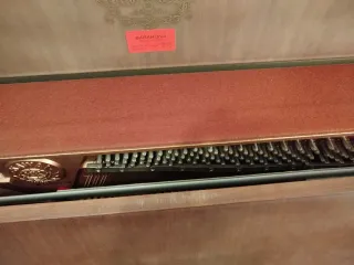 Piano Vertical Kawai Japonés