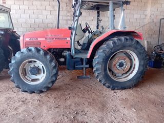 Tractor Massey Ferguson 4245