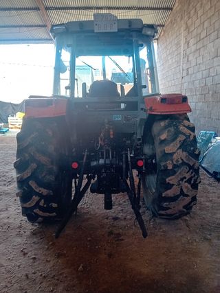 Tractor Massey Ferguson 4245