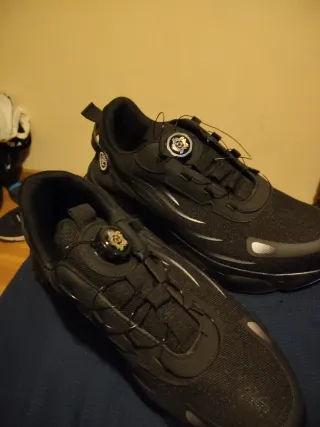 Zapatillas de trabajo reforzadas