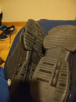 Zapatillas de trabajo reforzadas