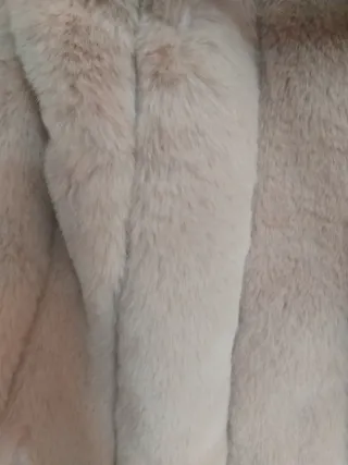 Chaleco de pelo rosa