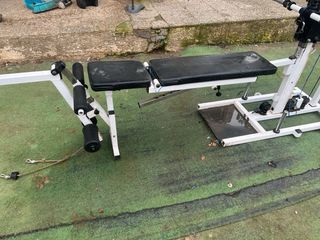 Máquina multi gimnasio banco pesas