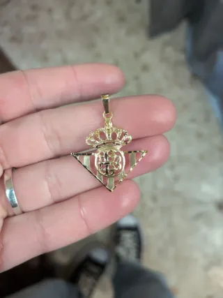 Colgante Real Betis Balompié Oro 18k