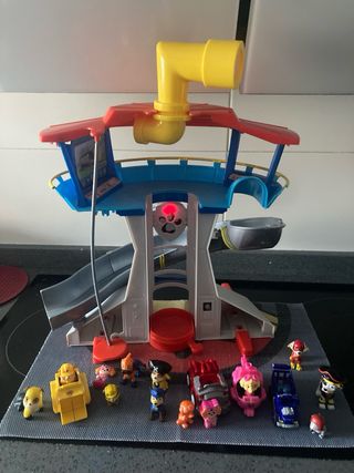 Torre Vigilancia Patrulla Canina con muñecos