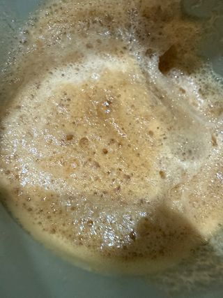 Cafetera Nespresso casi nueva. tiene 4 meses.