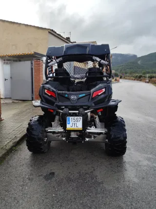 CFMoto ZForce 800