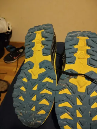 Zapatillas Joma Trail Running Azul y Amarillo